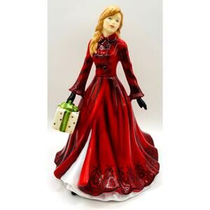 Royal Doulton "Christmas Time" Figurine HN5584 - 2013 Christmas Day Petite